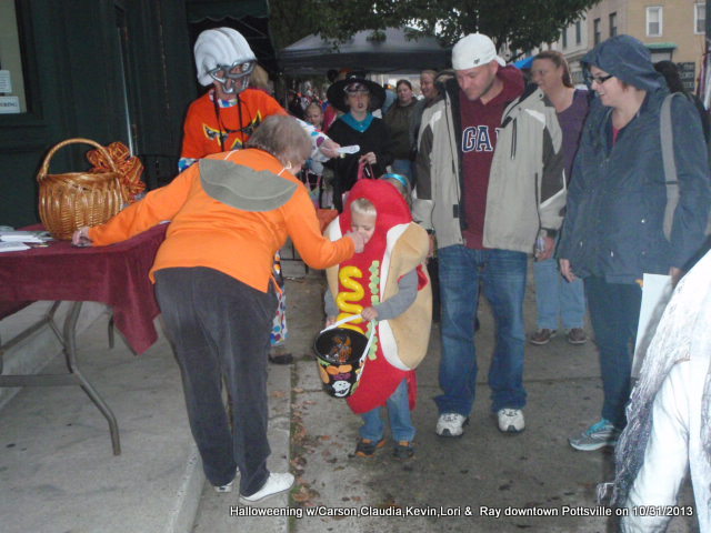 halloweeing carson baucum 10-31-2013