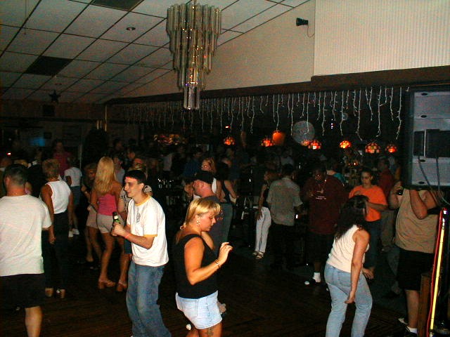 pine,view,acres,oldies,dance,party,with,dj,ray