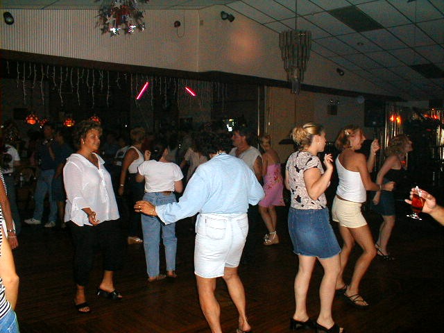 pine,view,acres,oldies,dance,party,with,dj,ray