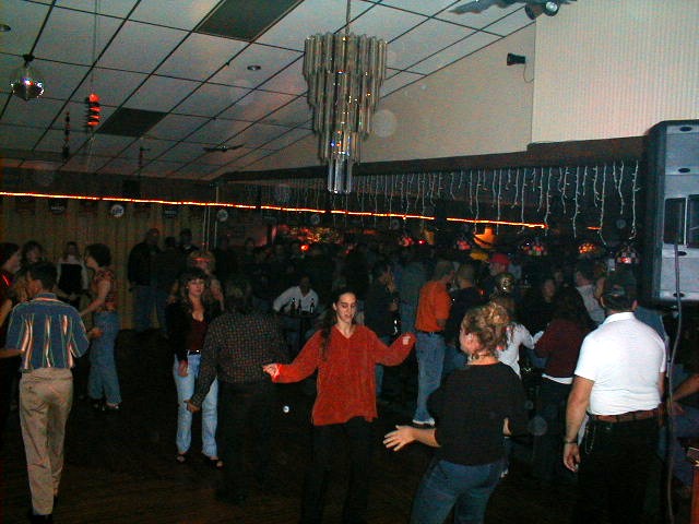 picture of oldies dance party at pine view acres