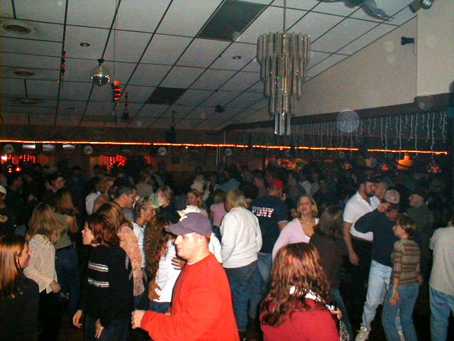 picture of oldies dance party at pine view acres