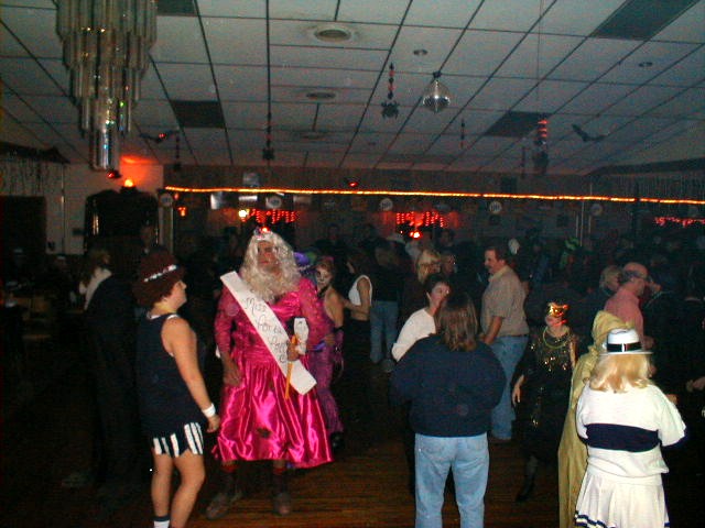 picture of oldies dance party at pine view acres