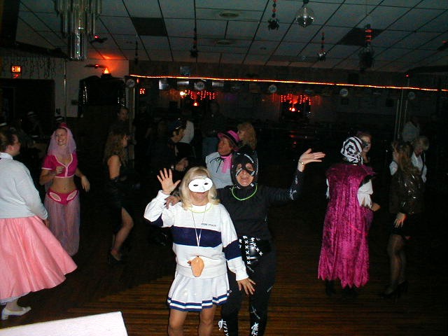 picture of oldies dance party at pine view acres