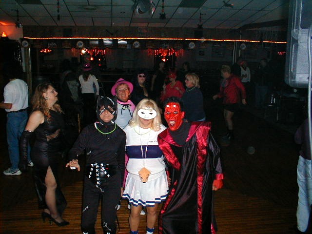 picture of oldies dance party at pine view acres